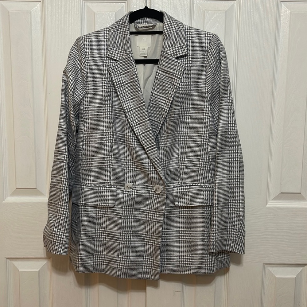 NWOT! Cute baby blue blazer Size M